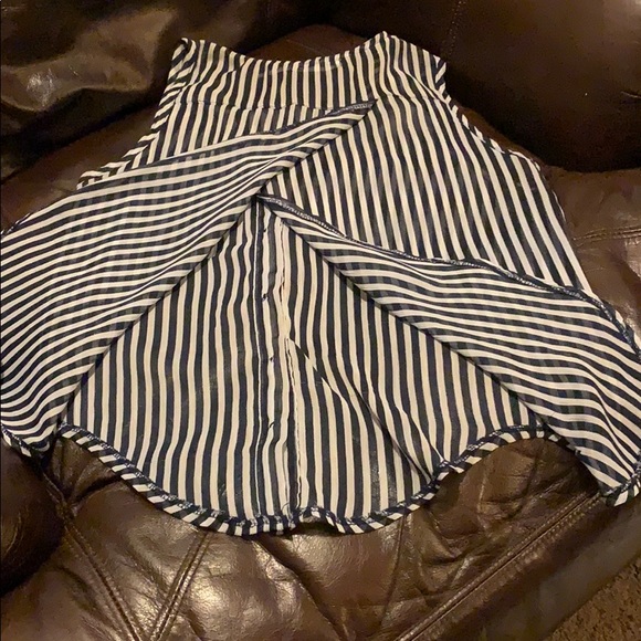 Tops - Picture 4 of 4